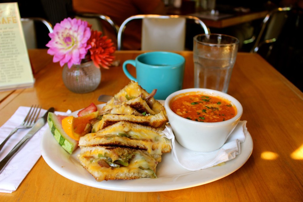 The BEST BRUNCH in Cleveland is at Lucky's Cafe. Read my blog to find out why and what to order!