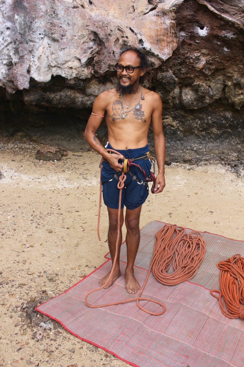 Max teaching us how to tie an eight knot before we started climbing