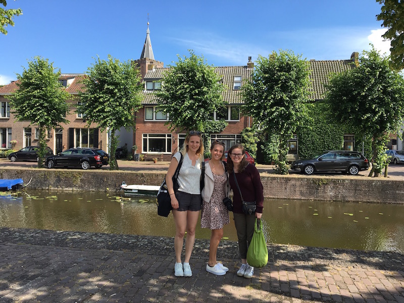 Looking for an unusual day trip from Amsterdam? Why not Naarden! Naarden is a 17th century fortified town about 30 miles east of Amsterdam. 