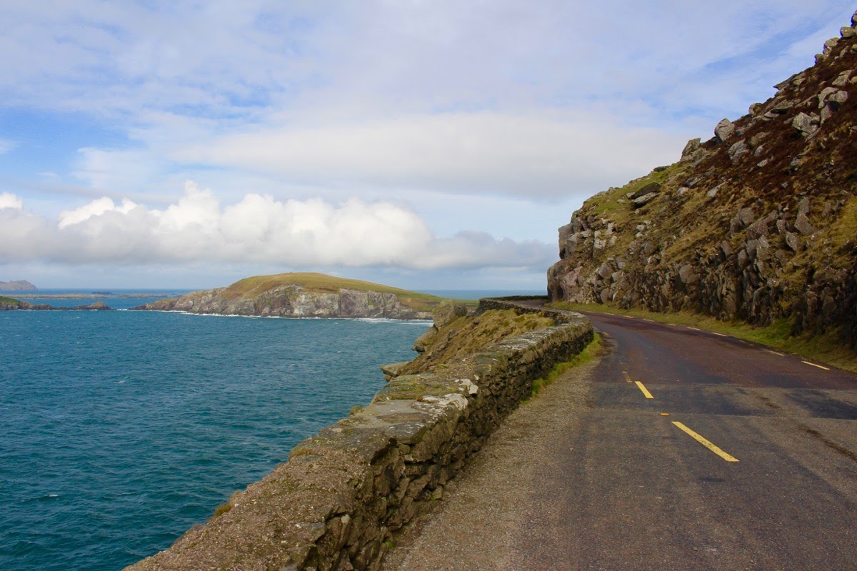 Dingle Peninsula and the Slea Head Loop - the perfect escape #Ireland #sleaheadloop #dingle