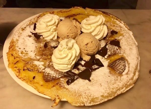 I don't often go around eating pancakes three times a day... but if I were to, I would go to The Pancake Bakery. It's Amsterdam's favorite pancake house.