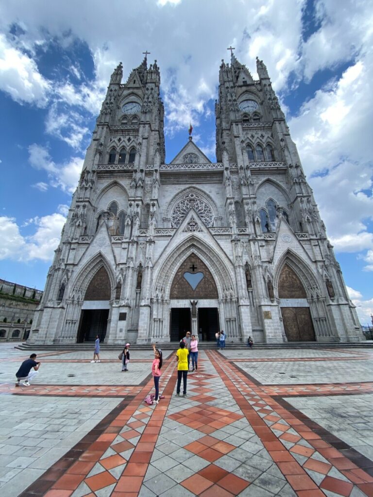 Basilica del Voto, Quito Ecuador from the front