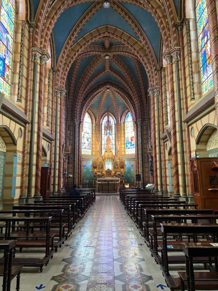 Basilica del Voto, Quito Ecuador smaller back chapel 