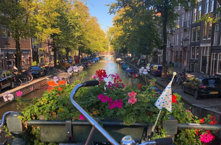 A bicycle on the canal. The best restaurants and bars in Jordaan, Amsterdam