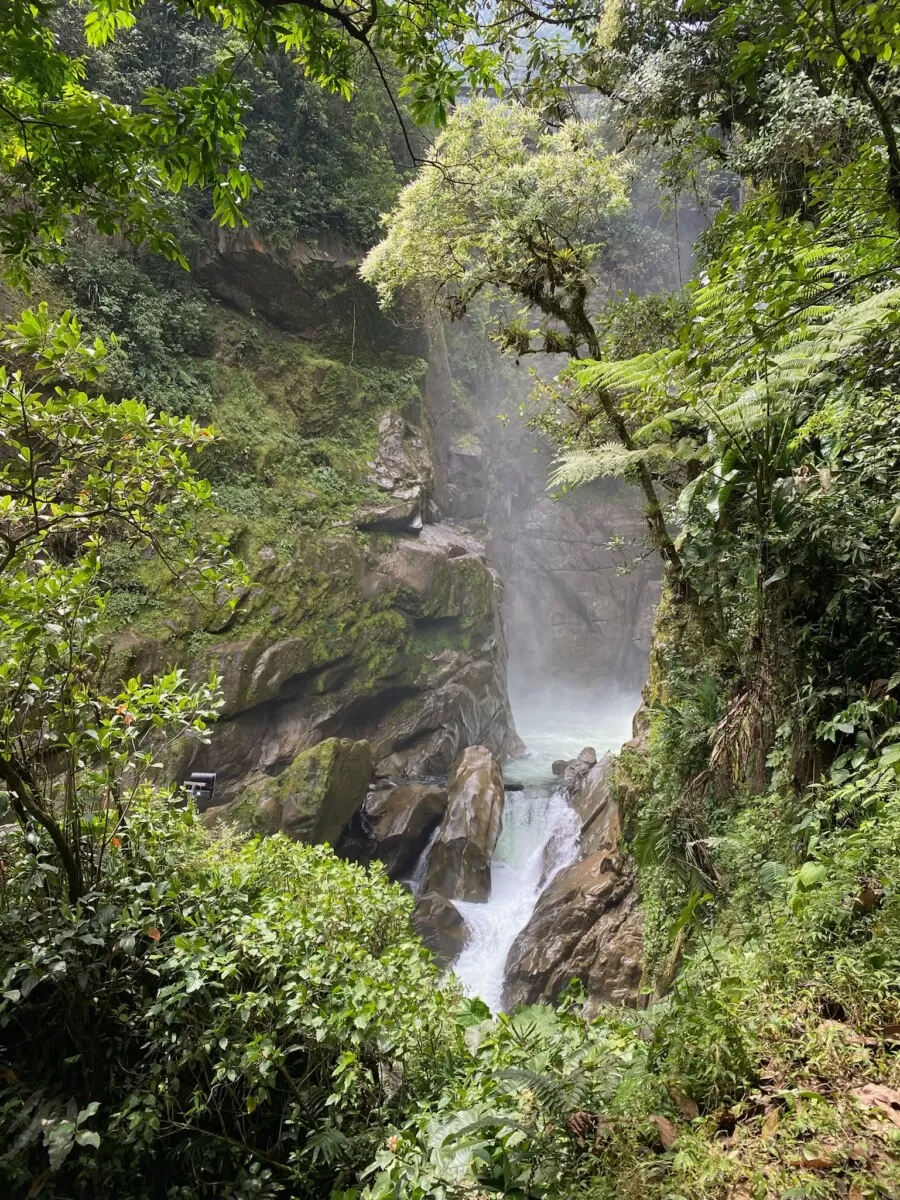 Pailon del Diablo waterfall park from above
