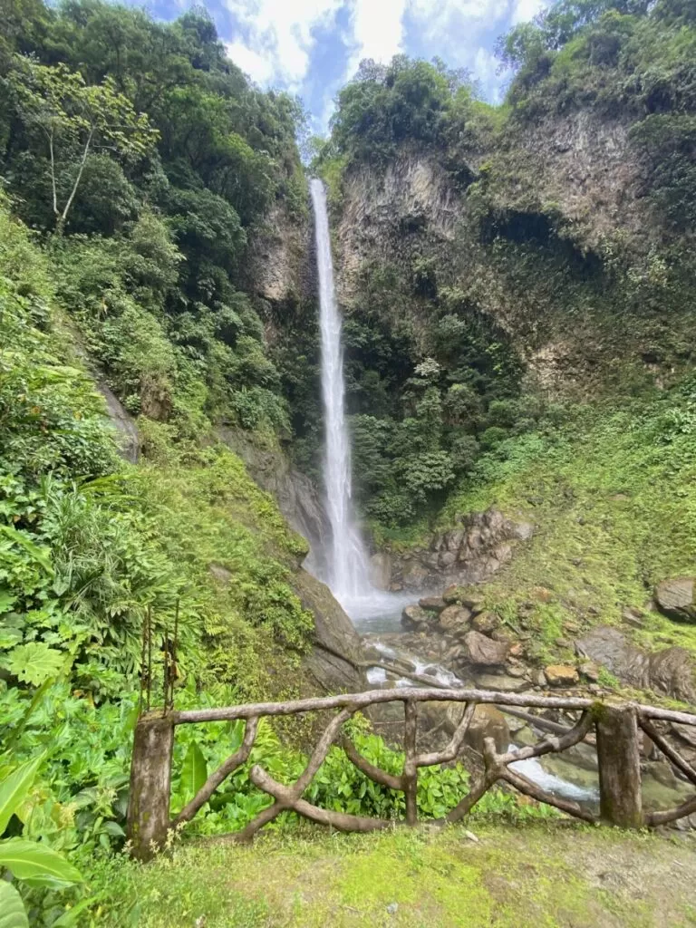 Cascada El Rocio Machay from afar
